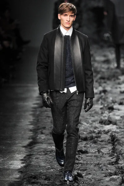 Look 40